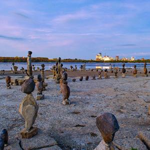 18oct25_bright lights from the city